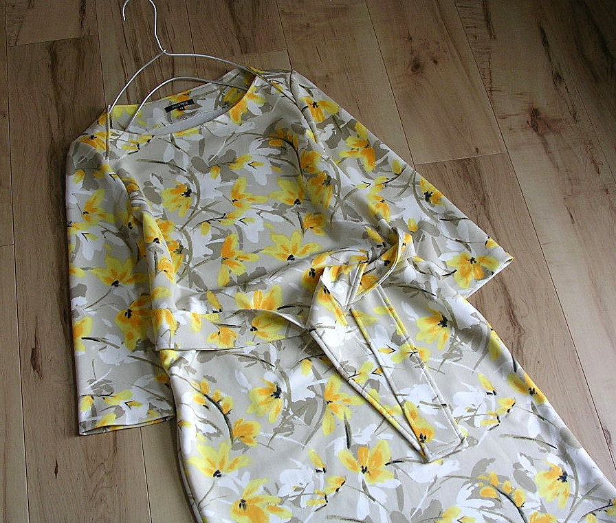 ドゥクラッセdoclasse 花柄ジャージ地ワンピースye M Mサイズ 売買されたオークション情報 Yahooの商品情報をアーカイブ公開 オークファン Aucfan Com