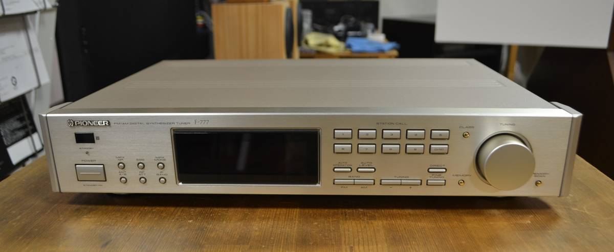 中古品 Pioneer パイオニア FM/AM デジタルシンクロチューナー F-777