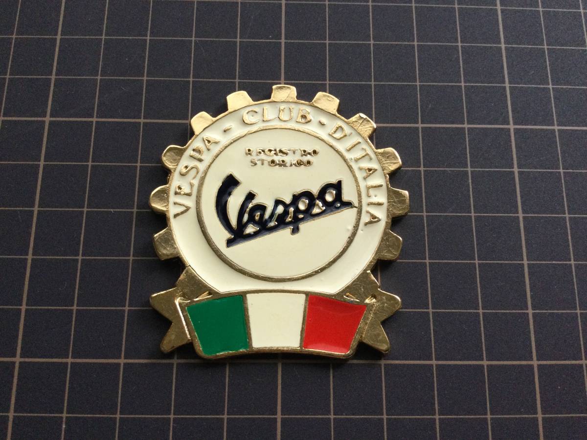 新品 VESPA CLUB D&rsquo;ITALIA クラブバッジ エナメルコート(ピアジオ)｜売買されたオークション情報、yahooの商品情報をアーカイブ公開 - オークファン ピアジオ