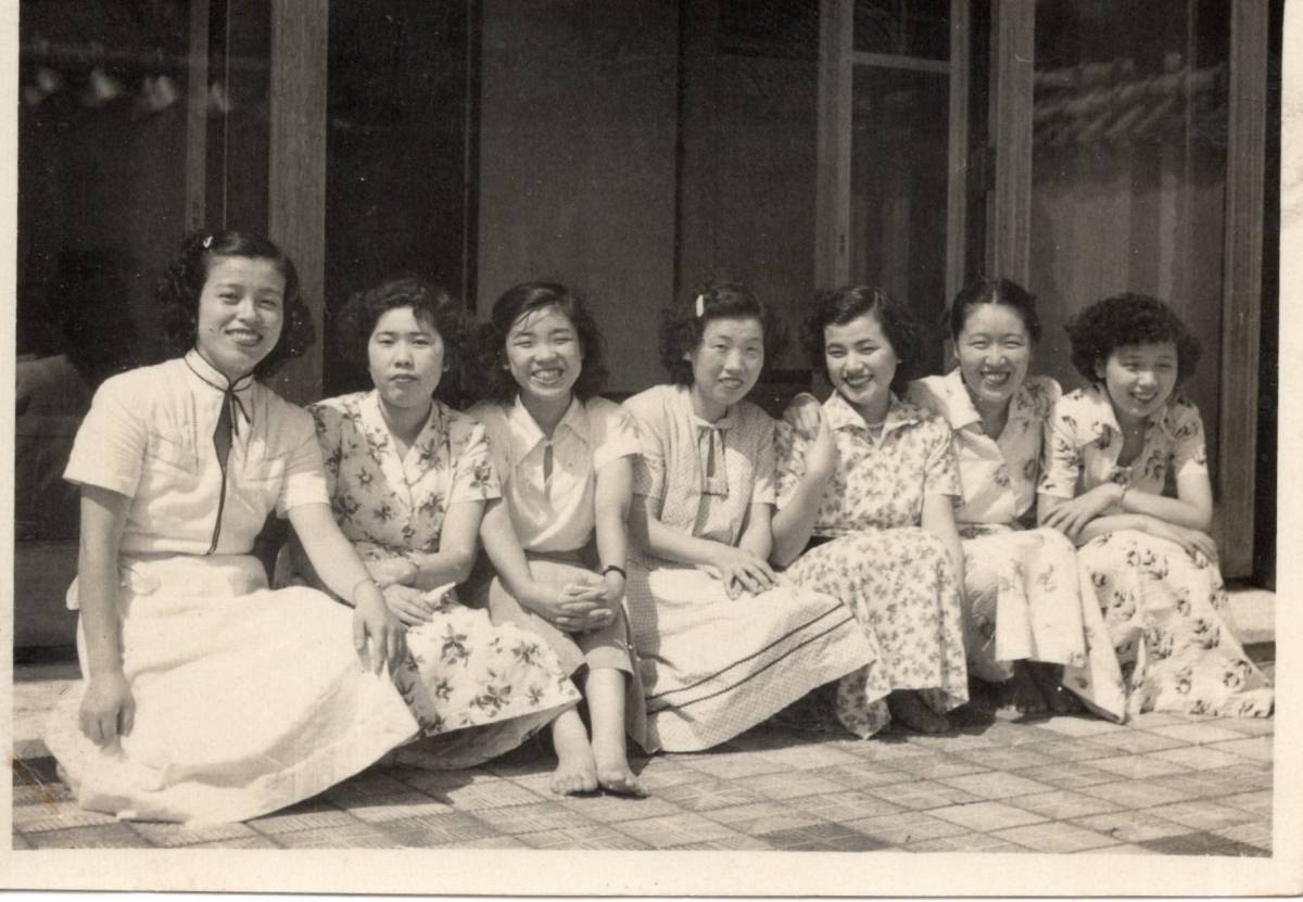 昭和年代 30年代 女学校 女学生等 若い女性 生写真合計10枚 セーラー服 制服 清楚美人 知的 天然美少女 戦後復興期 昭和レトロ 印刷物 売買されたオークション情報 Yahooの商品情報をアーカイブ公開 オークファン Aucfan Com