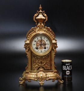 Le Castel/ル・カステル 置き時計 ゼンマイ式 スイス製 ジャンク品 