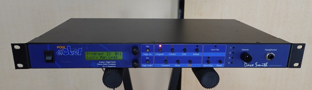 YAMAHA MOTIF RACK XS シンセサイザー 音源モジュール ヤマハ