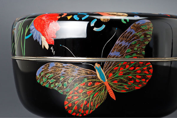 AG75 輪島塗 吸物椀 漆絵 銀杏図 蓋付吸物椀 木製漆塗 六客 お椀 吸物椀 輪島塗 JP878 白珊瑚緒締(径1.6cm) 群鶴蒔絵印籠 縦