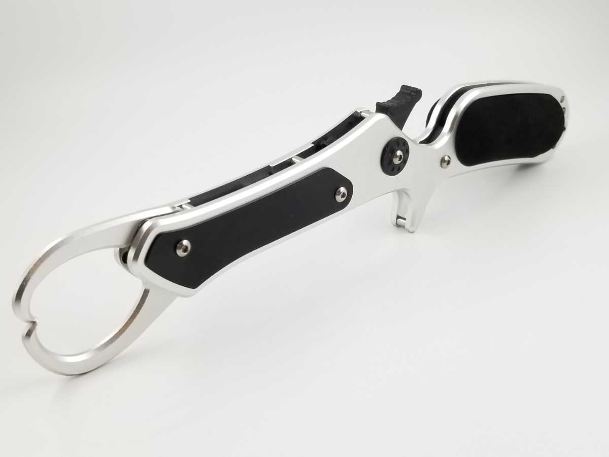 フィッシュグリップ シルバー グリップ2700 130g 270mm 未使用(取置同梱可)ショアジギング AZON