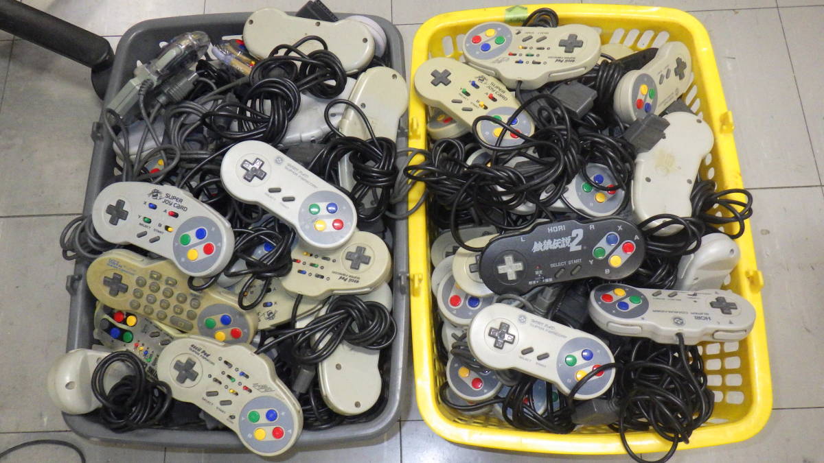 スーパーファミコン SFC 連射、ロングケーブル...etc コントローラー色々　２００個　