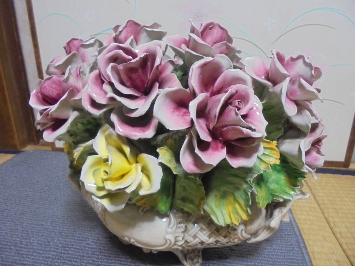 イタリア製 陶花 バスケット 薔薇 置物　花籠 カポディモンテ 薔薇 花籠 陶花 置物 イタリア製 フラワーバスケット