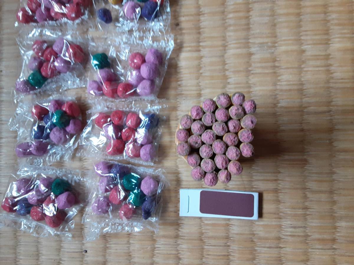 かんしゃく玉 クラッカーボール 10袋 100個 Naクラッカー マッチ擦り用x30本 ビンテージ 売買されたオークション情報 Yahooの商品情報をアーカイブ公開 オークファン Aucfan Com