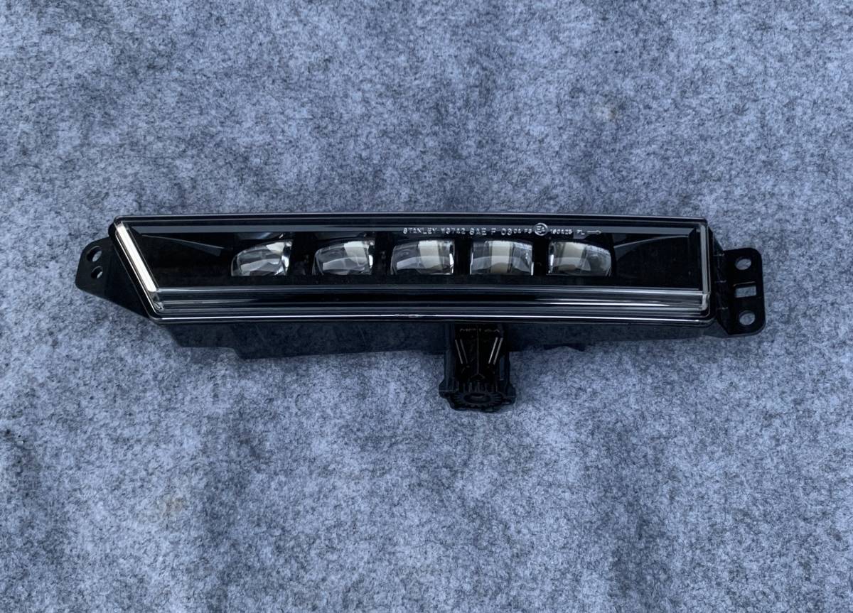 ステップワゴン RP系□後期 純正 LEDフォグランプ 左 助手席側 LH