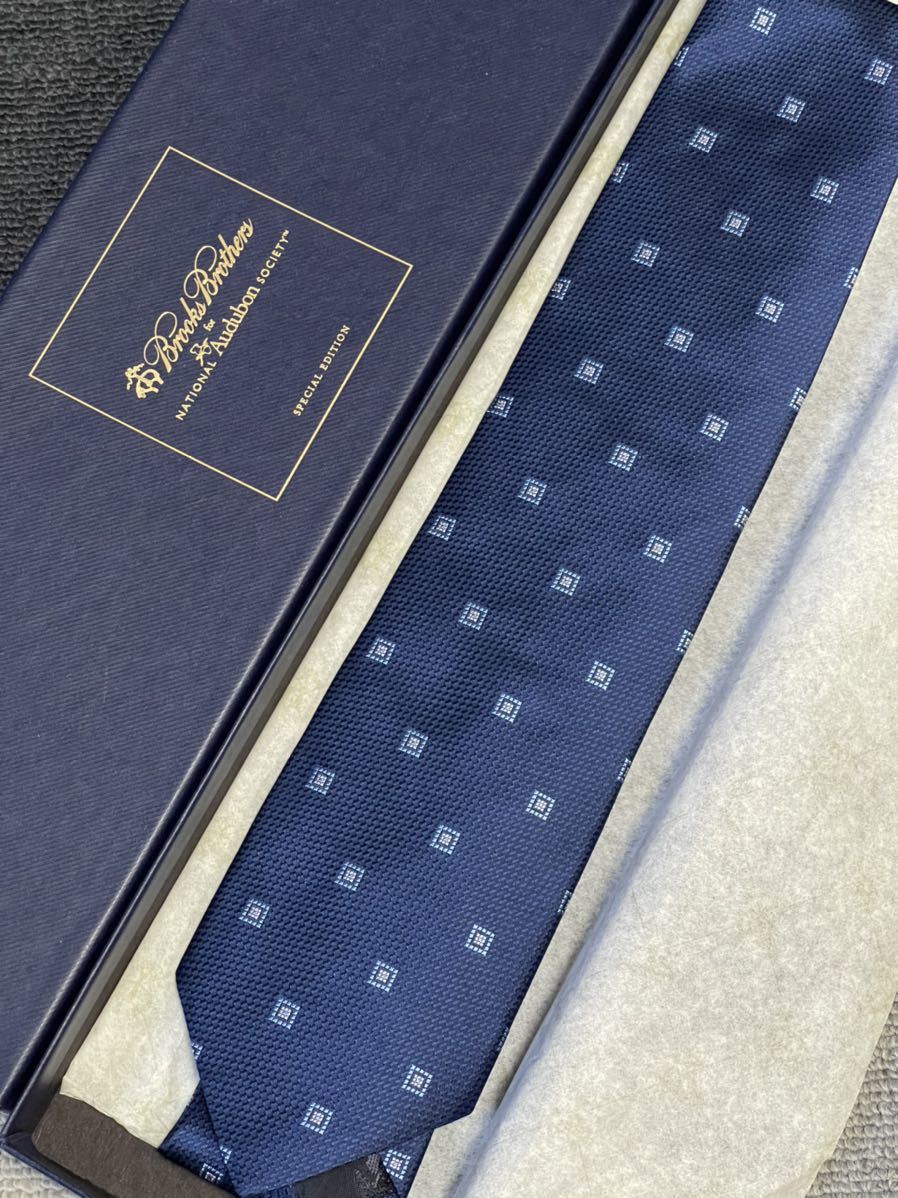 新品未使用タグ・ポケットチーフ・ケース付 ″Brooks Brothers