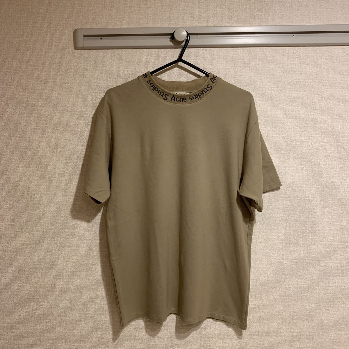 Acne Studios アクネ ストゥディオズ メンズ 半袖tシャツ 無地 ベージュ L メンズ Navid 文字 ロゴ 売買されたオークション情報 Yahooの商品情報をアーカイブ公開 オークファン Aucfan Com
