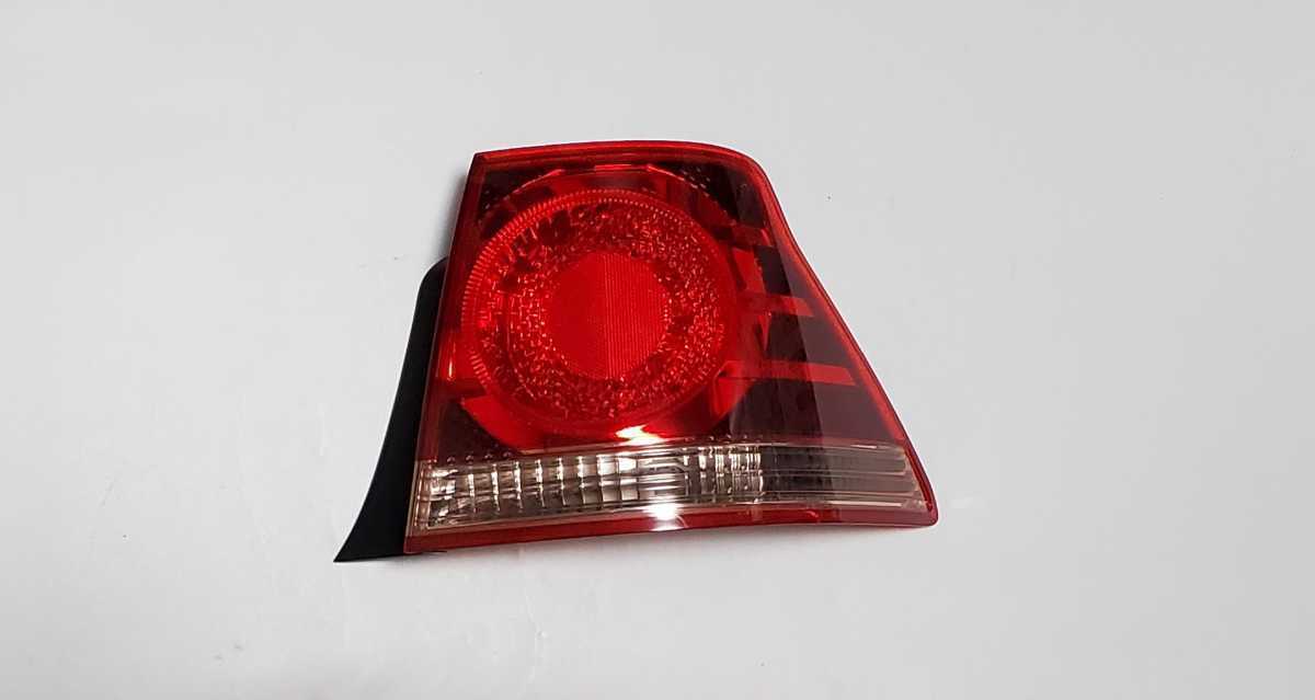 トヨタ クラウン アスリート・GRS180/GRS181/GRS184 18系 後期 テールレンズ/テールランプ 右 ASSY 30-309 LED点灯確認済み 送料無料