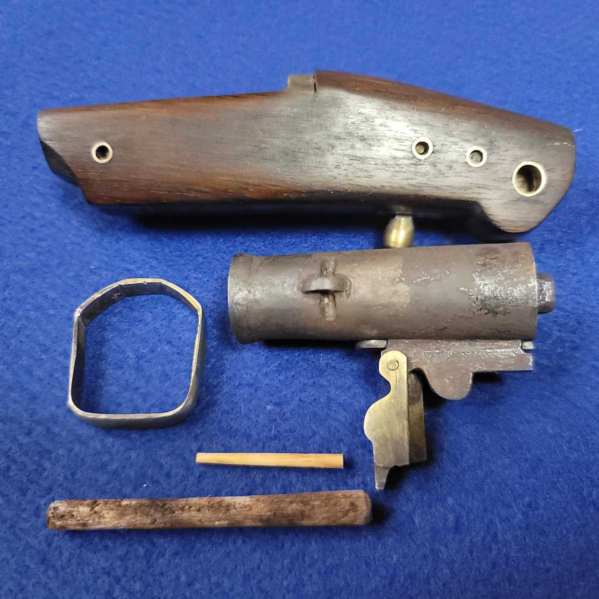 □島津家□火縄銃□根付け□分解ができます□カラクリが動きます□12cm