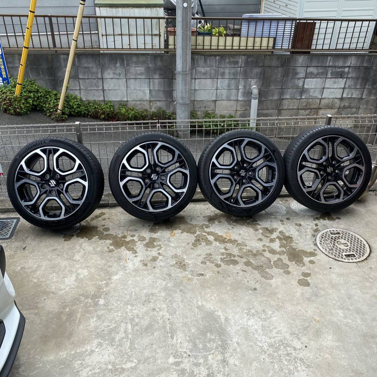 使用僅か] スズキ スイフトスポーツ ZC33S 純正ホイール タイヤ付き 