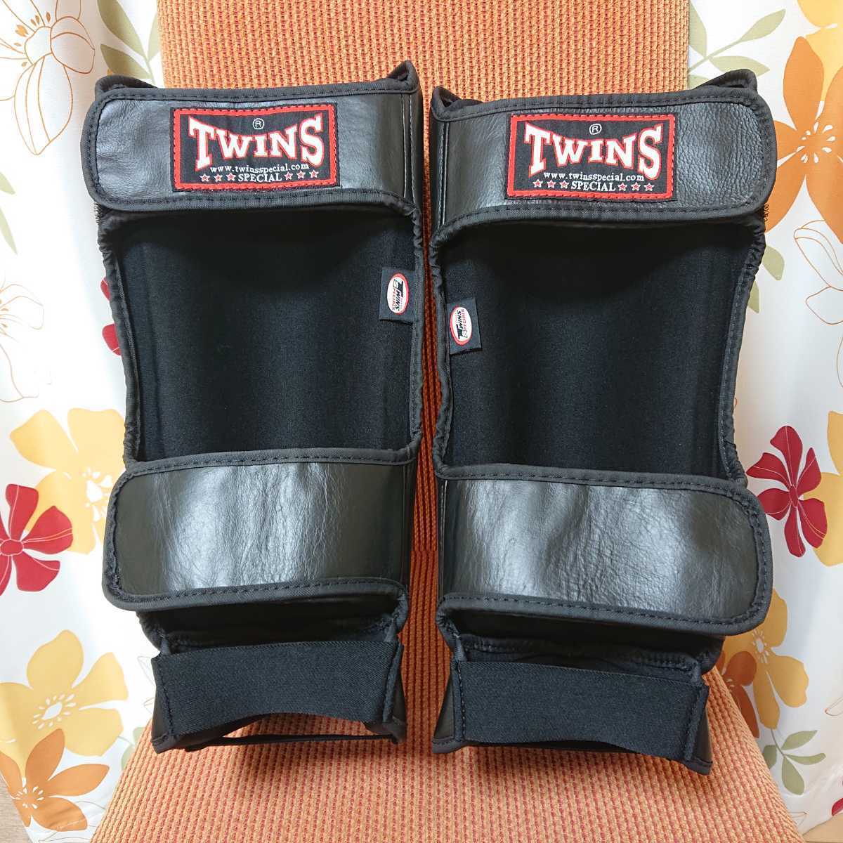 TWINSツインズ レガース(M)黒 本革製 ※検索)キックボクシング ムエタイ