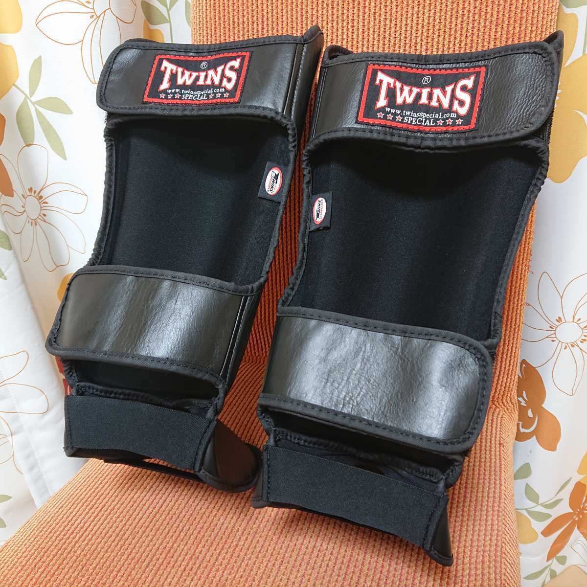 TWINSツインズ レガース(M)黒 本革製 ※検索)キックボクシング ムエタイ