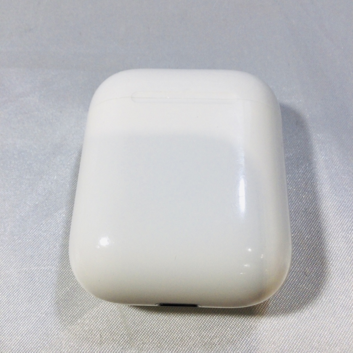 ワイヤレスイヤホン AirPods MMEF2J⁄A 第1世代 Appleアップル AirPods