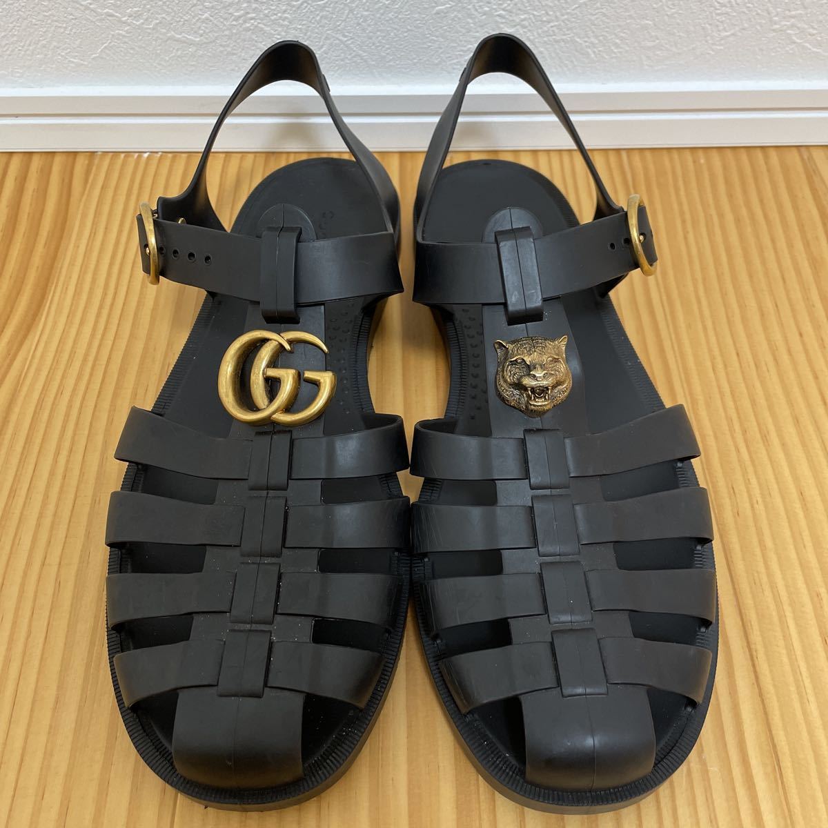 超美品 グッチ GUCCI ラバー バックル ストラップ サンダル