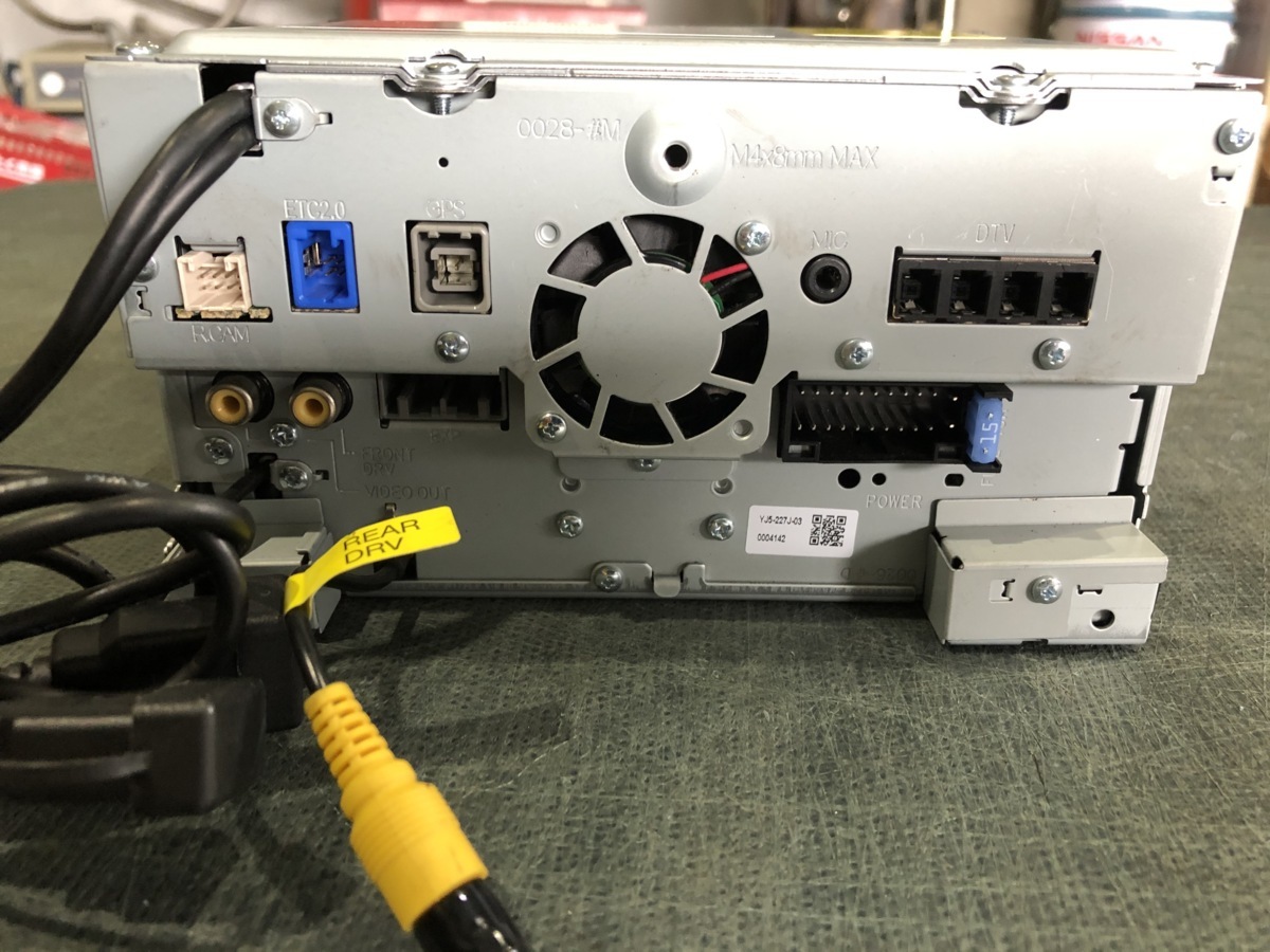 KENWOODケンウッド 彩速ナビ MDV-D706BT 2019年製 ケンウッド