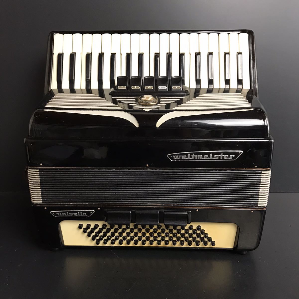 KI02] WELTMEISTER アコーディオン ドイツ製 ハードケース有 楽器 鍵盤 