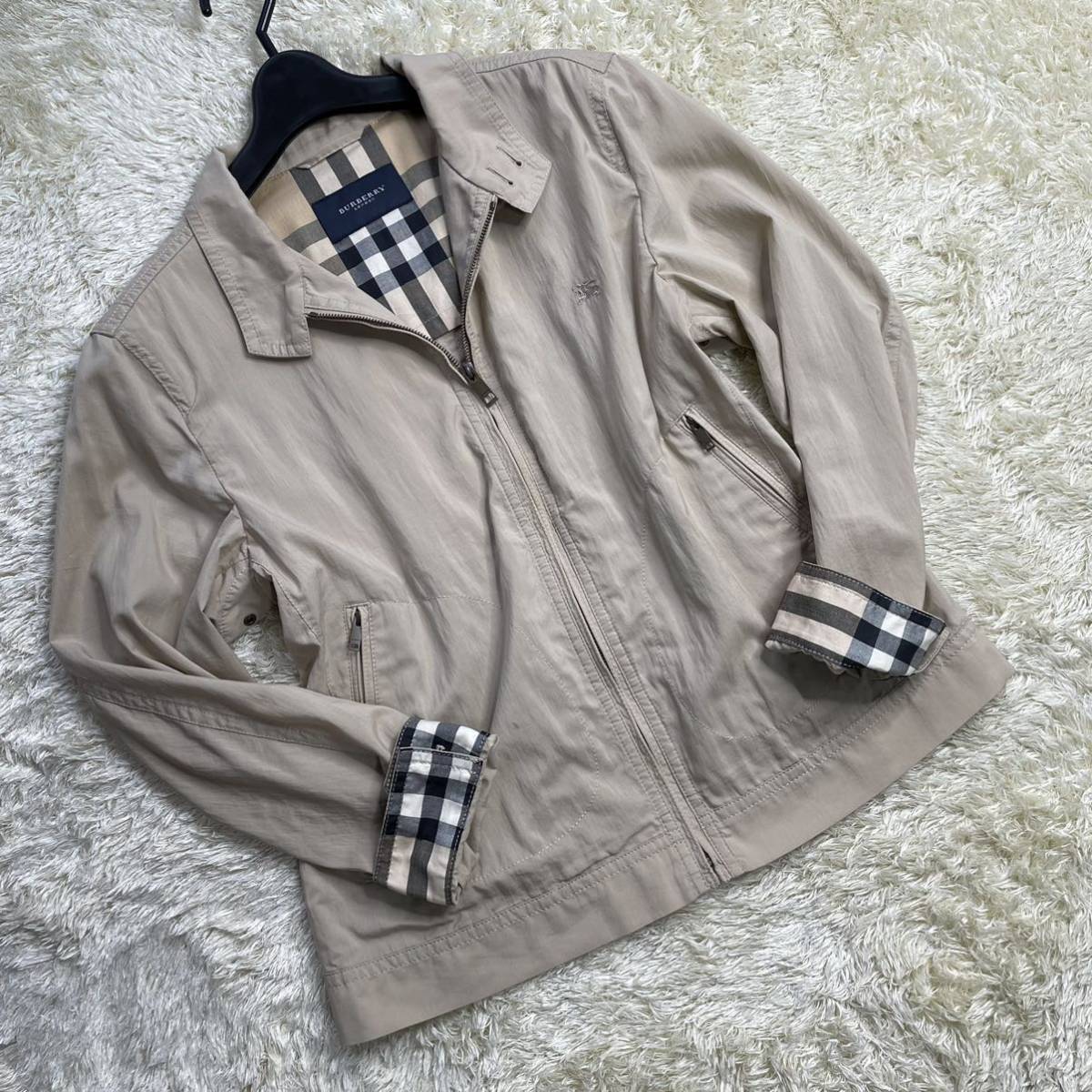 美品 高級シルク混 バーバリーロンドン ジップブルゾン ジャケット ホース刺繍 ベージュ BURBERRY LONDON ノバチェック スウィングトップ 