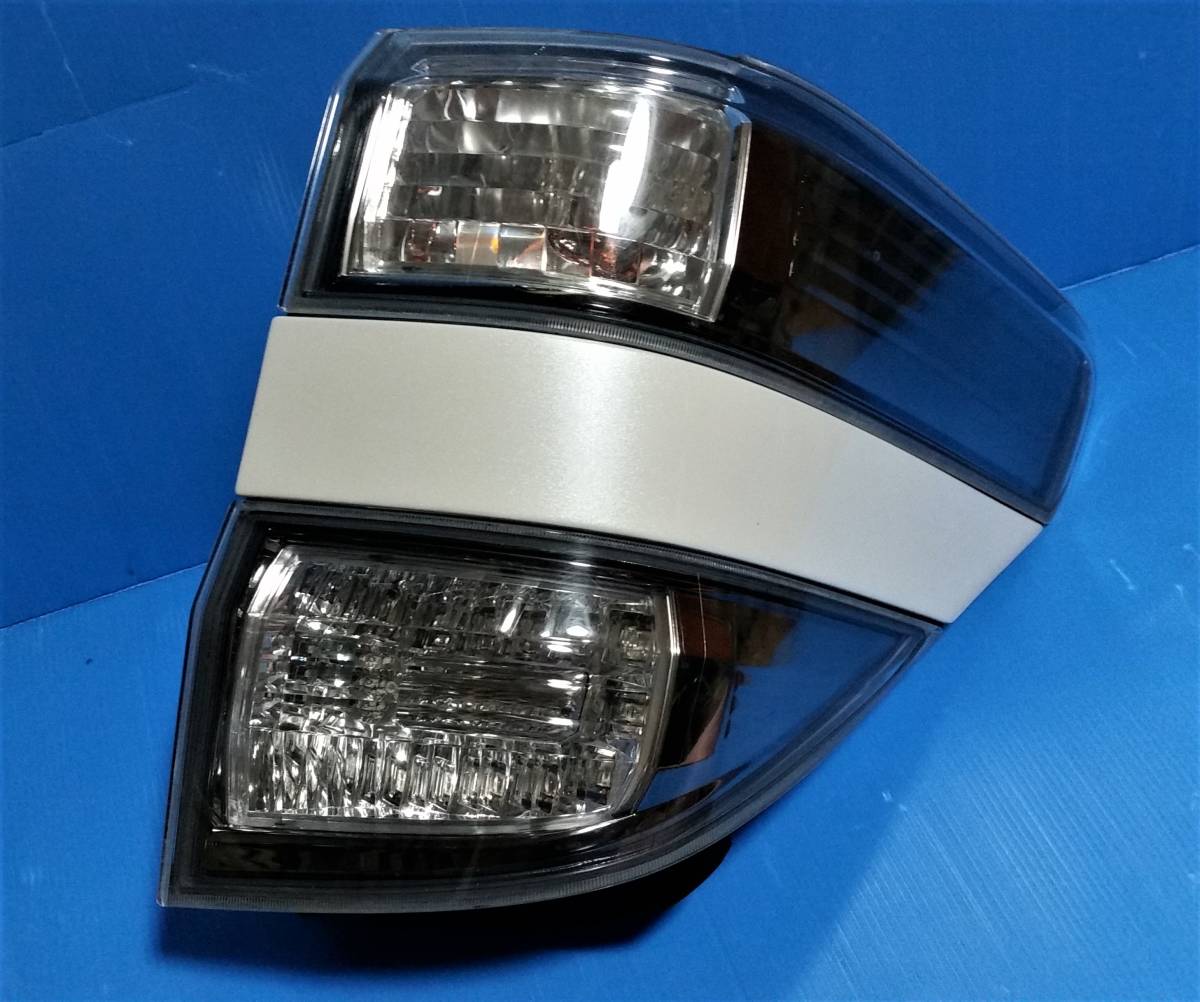 美品/点灯OK】ヴェルファイア 20 純正 テールランプ 白/右側（運転席側