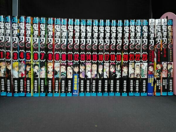 鬼滅の刃 j しあわせの花 1-20巻(20巻特装版) ノベライズ無限列車編、風の道しるべ、片羽の蝶、しあわせの花の4冊セット SHUEISHA 全巻セット 鬼滅の刃+小説3冊(無限列車編，しあわせの花，片羽の蝶)+鬼殺隊見聞録