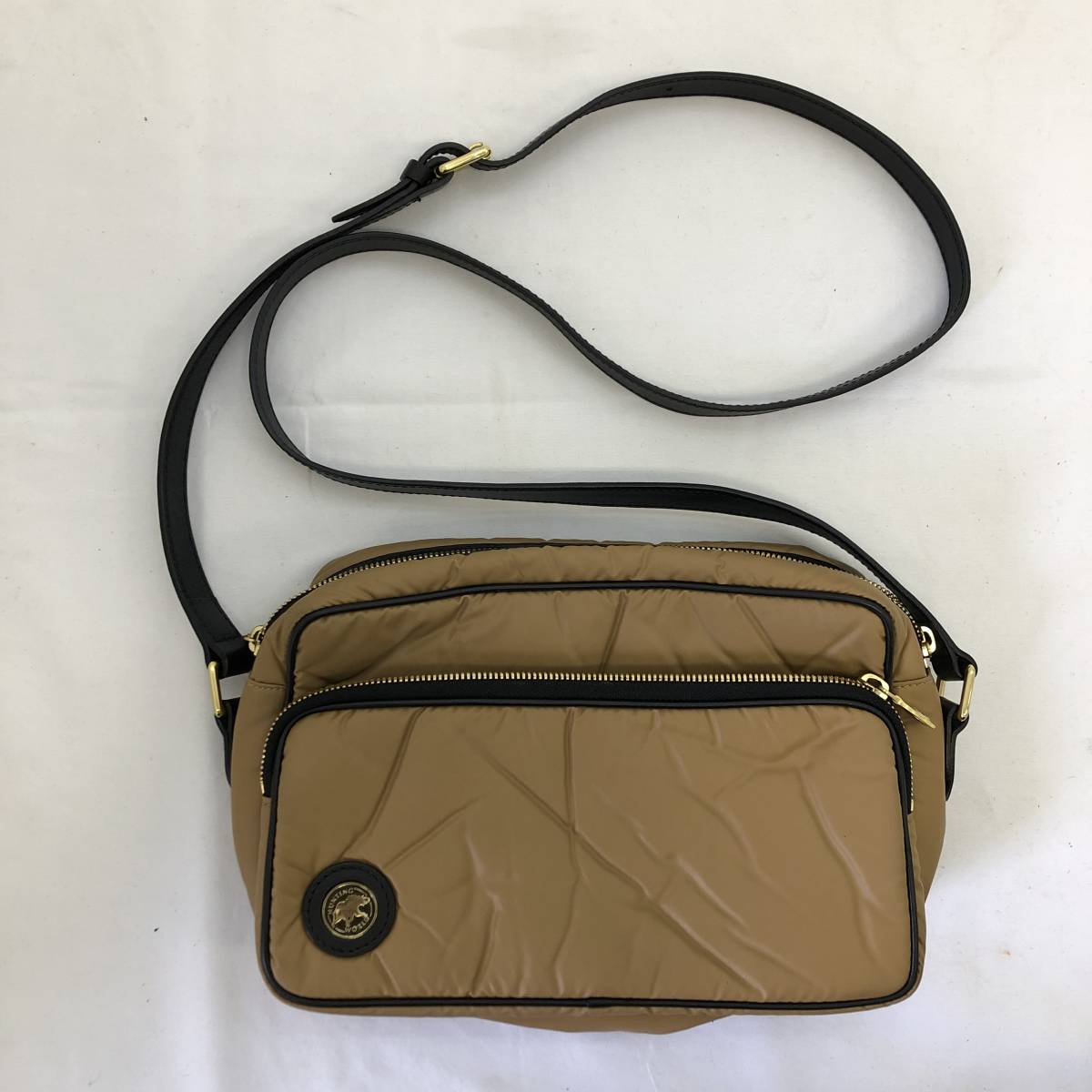 バッグ ショルダーバッグ ハンティングワールド Hunting World バチュークロス レザー かばん バッグ 売買されたオークション情報 Yahooの商品情報をアーカイブ公開 オークファン Aucfan Com