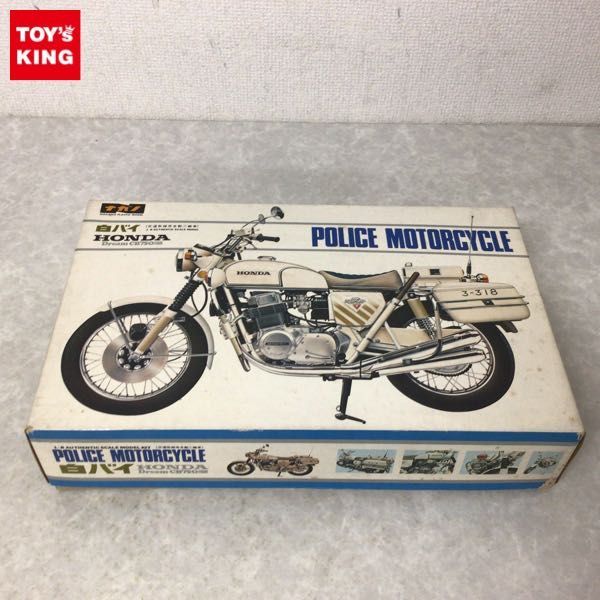 新作登場，爆買い 1円～ ナガノ 1/8 白バイ ホンダ ドリーム CB750 FOUR