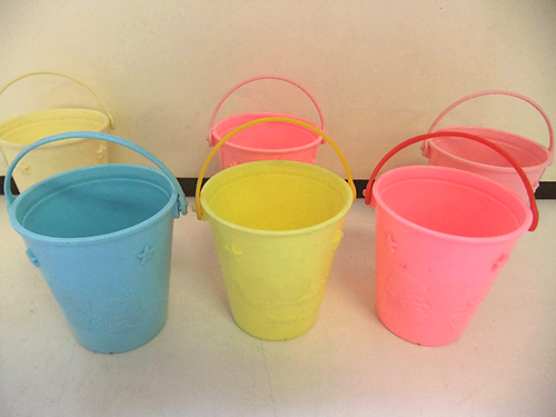 a キキララ 古いアイスのプラバケツカップ6ケ サンリオ リトルツインスターズ 売買されたオークション情報 Yahooの商品情報をアーカイブ公開 オークファン Aucfan Com