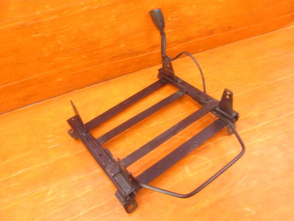 【I】ブリッド フルバケ シートレール プリメーラ HP10 右側