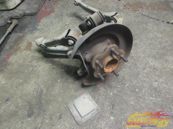 L_シルビア後期(S14)リアアーム5Hハブナックル左側【C81N】L