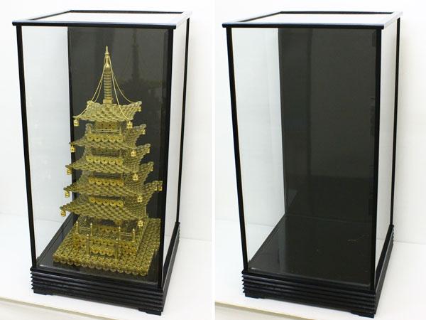 ○5円玉/五円玉 五重塔 3214枚使用 ガラスケース付 コイン工芸品