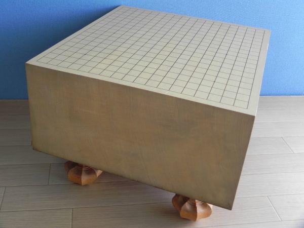 ◇巨大◇本榧? カバー付き碁盤 脚付/盤厚約20.3 cm.高さ32.7㎝. 18.4kg