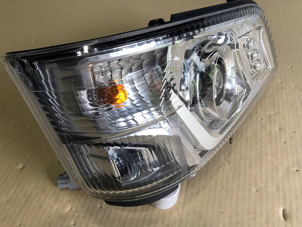 r62 トヨタ ダイナ デュトロ LED ヘッドライト 右