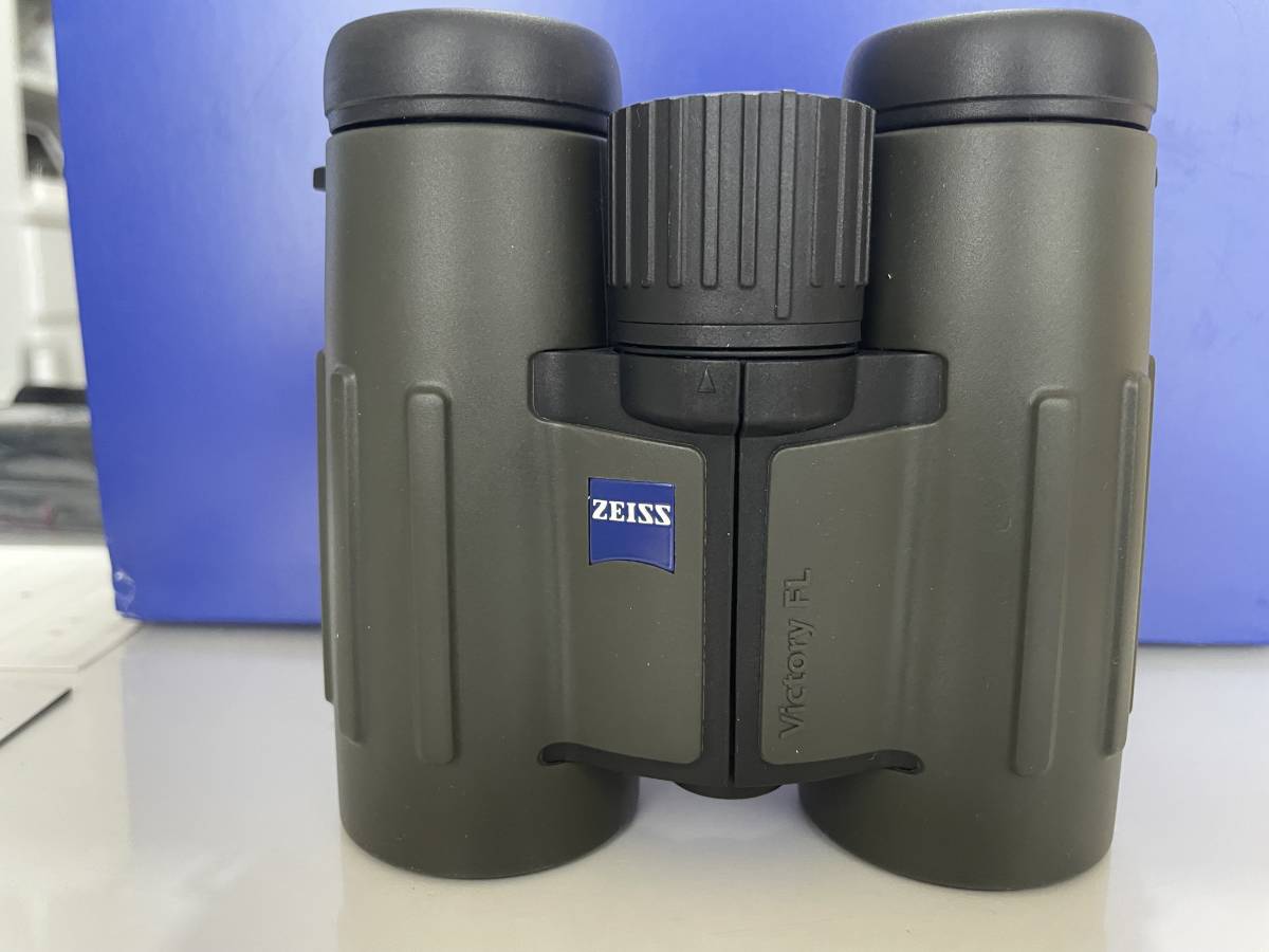イズのプレ Carl Zeiss カールツァイス Zeiss Victory Pocket 10 25双眼鏡 Murauchi Co Jp 通販 Paypayモール けたままで