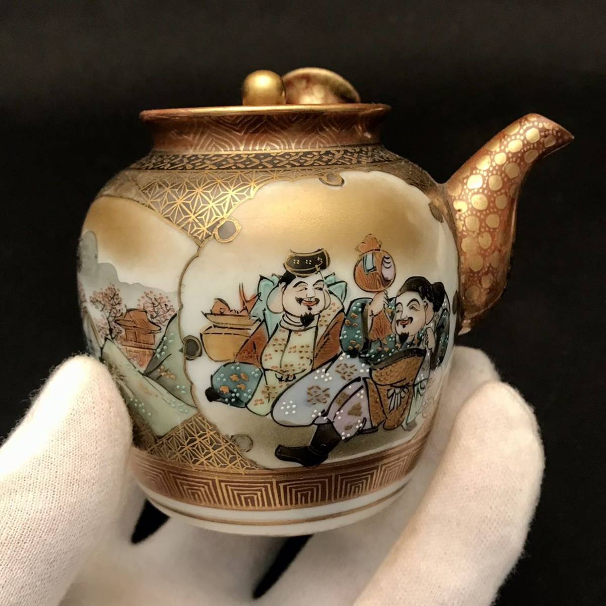 古美術 古伊万里 金彩 色絵 水差し ポット 茶道具 茶器 急須 金継ぎ 時代物 蔵出□明治期 九谷焼 金彩金蘭手 恵比寿大黒寿老人雀窓図 急須□煎茶