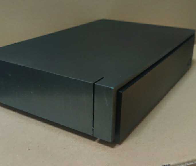 LaCie 外付けHDD ポルシェデザイン２TB HDD動作時間:32H