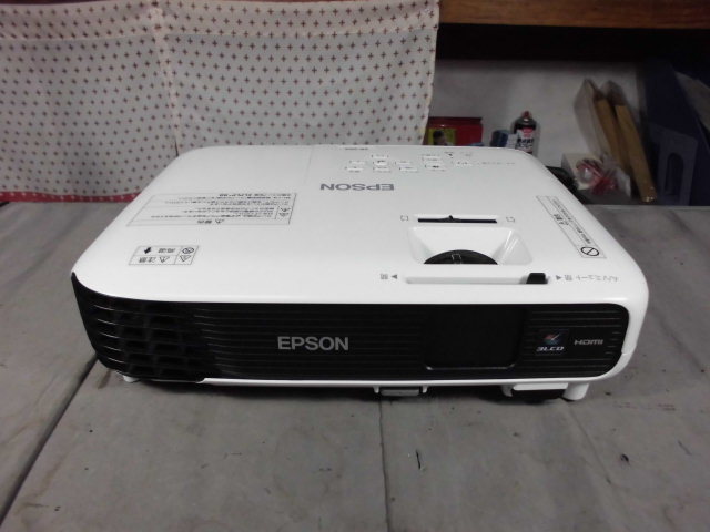 映写機 EB-S04 EPSON 【ランプ使用時間 52H】EPSON ビジネス