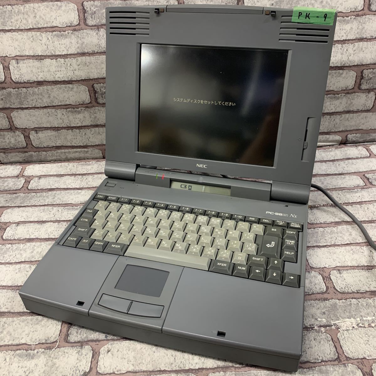 □NEC PC-9821Xp モニター、キーボード、マウス付 ジャンク □NEC PC