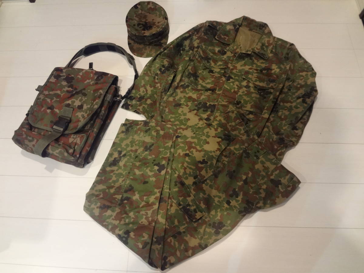 4点まとめ売り★陸上自衛隊・迷彩上下セットサイズ5B身長165~170cm戦闘服・ショルダーバック・作業帽★