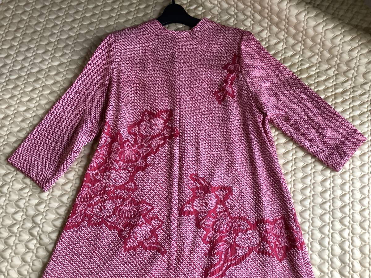 着物リメイク ワンピース 正絹 絞りの通販 ピンク 仕付け付絞り×刺繍 
