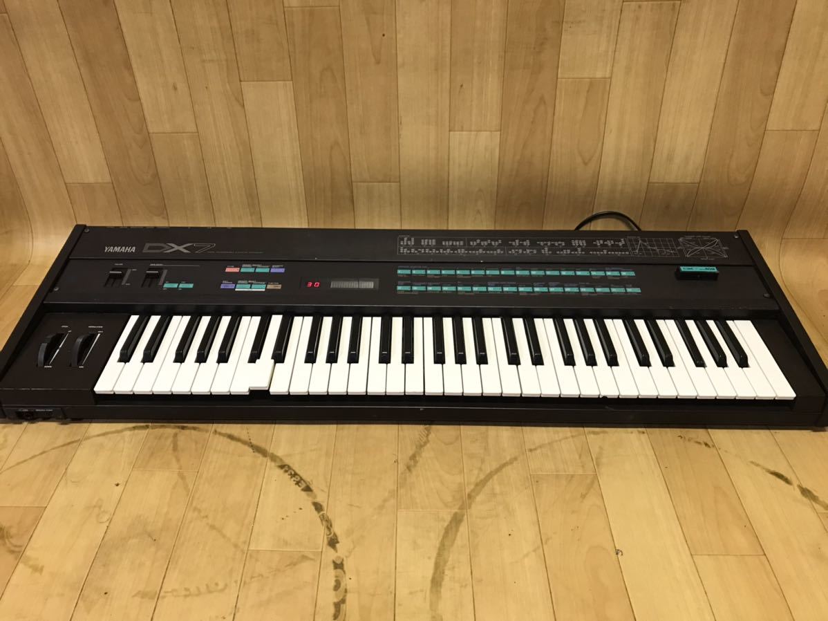 【ジャンク品】Yamaha DX7 シンセサイザー ヤマハ・DX7 シンセサイザー【ジャンク】 楽器・機材 ジャンク品