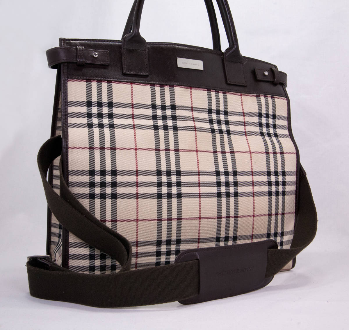 BURBERRY バーバリー ロゴ ナイロン×レザー ノバチェック ハンドバッグ