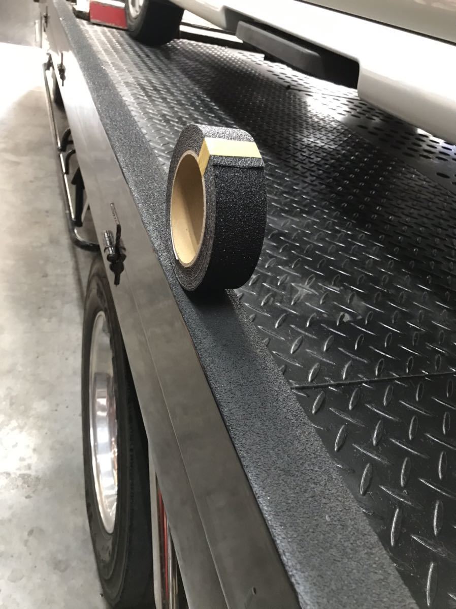 滑止め ノンスリップ 安全 テープ ブラック黒 荷台 枠 積載車 セフティーローダー キャリアカー ユニックunic 花見台 極東 タダノ 日新 2本