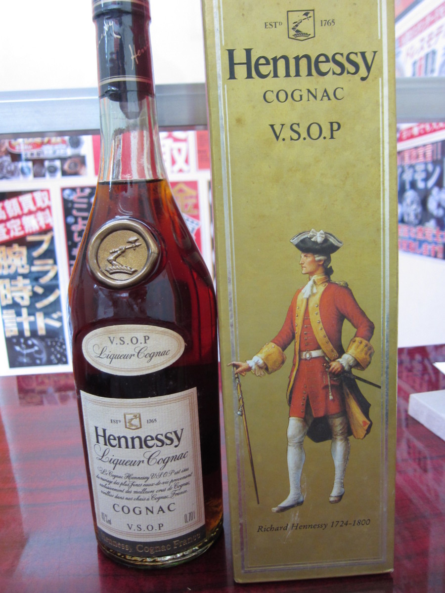 箱付Hennessy(ヘネシー)VSOP コニャック スリムボトル700ml ブランデー