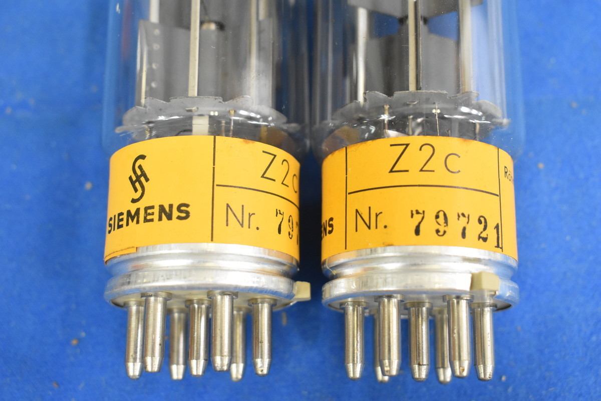 送料無料!!】SIEMENS シーメンス Z2c ペア 真空管 箱付 ①【現状渡し品