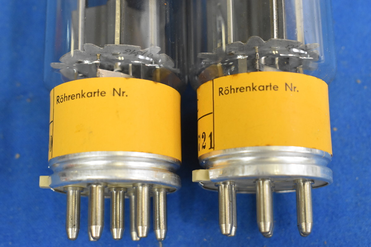 送料無料!!】SIEMENS シーメンス Z2c ペア 真空管 箱付 ①【現状渡し品