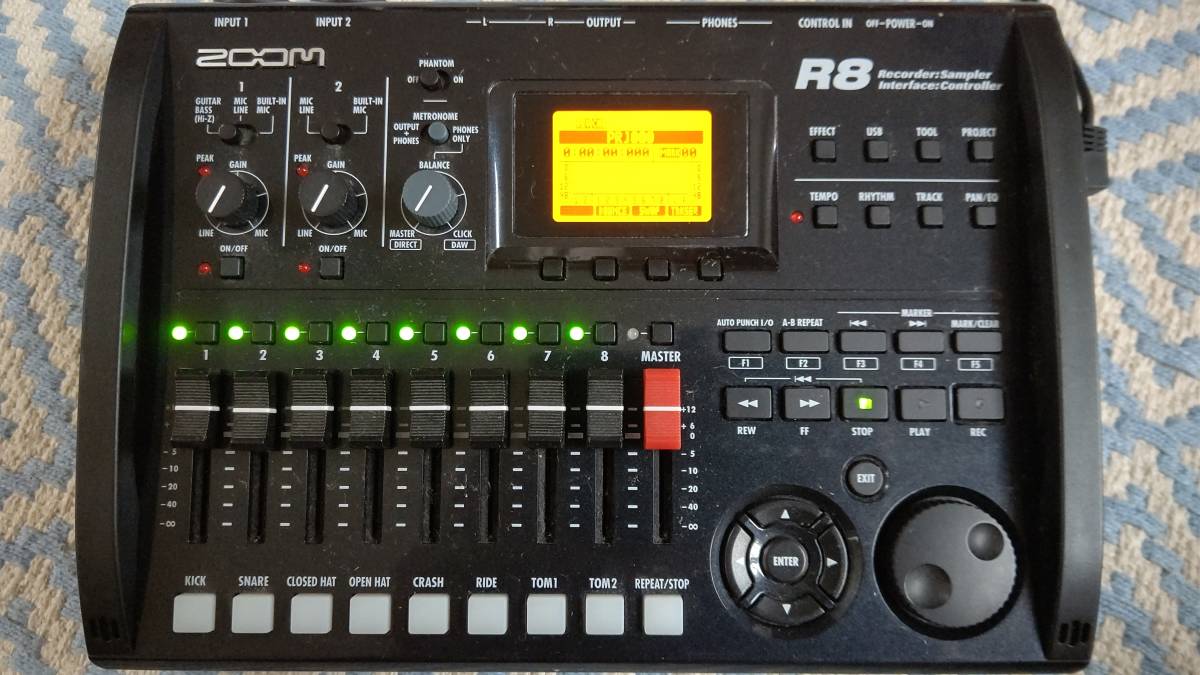 ZOOM R8(マルチトラックレコーダー)｜売買されたオークション情報、yahooの商品情報をアーカイブ公開 - オークファン（aucfan.com）
