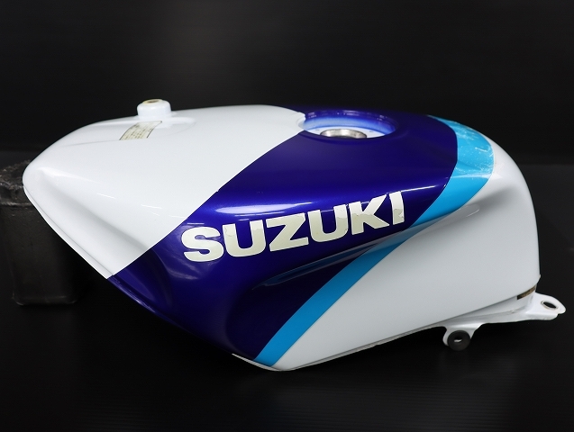 Yahoo!オークション RGV250ガンマ - VJ22A純正ガソリンタンク燃料