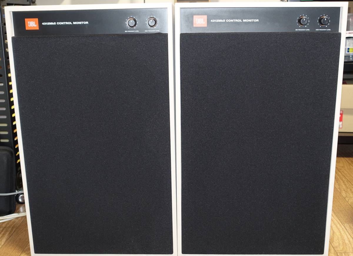 JBL 4312 Mkii CONTROL MONITOR,良い品。動作確認済み JBL - 4312mk2 | 0 monitor Audiofanzine Control a Monitor control